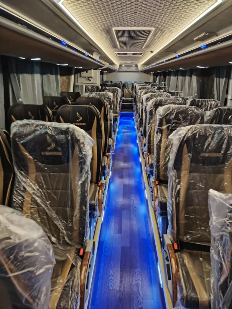 صورة من باص VIP الفاخر